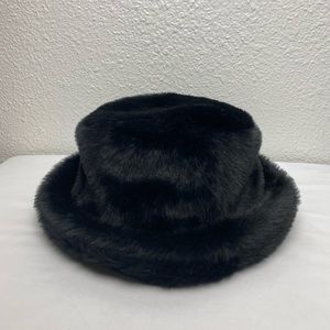 Rare Steve Madden Fuzzy black bucket hat